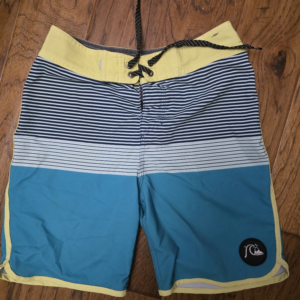 Quicksilver Highline Board Shorts Swim Trunks Men's 26/12 Drawstring Unlined